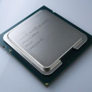 Intel Xeon E5-2420 v2 6 Core 2.2 GHz  LGA1356 Server CPU (CM8063401286503S)